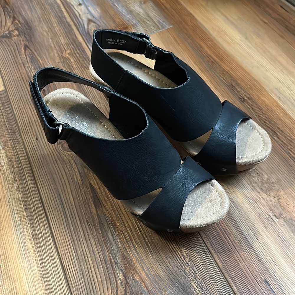 CL by Laundry black wedges